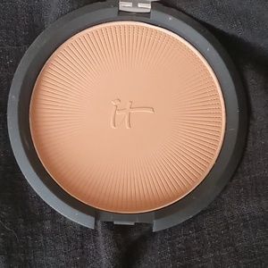 It Cosmetics Sunshine in a Compact Matte Bronzer in Warmth, Discontinued
